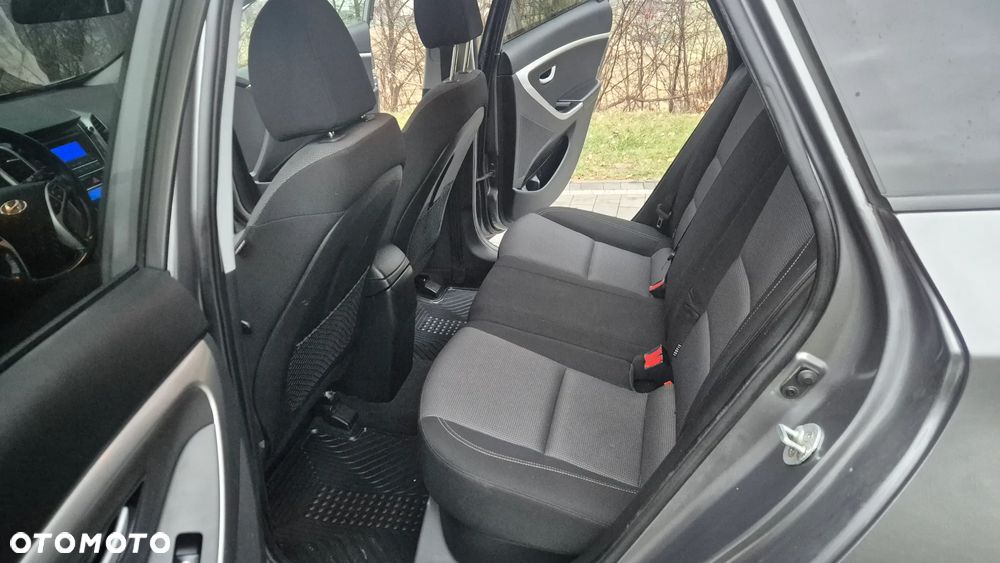 Hyundai i30 1.4 CRDi Advantage - 11