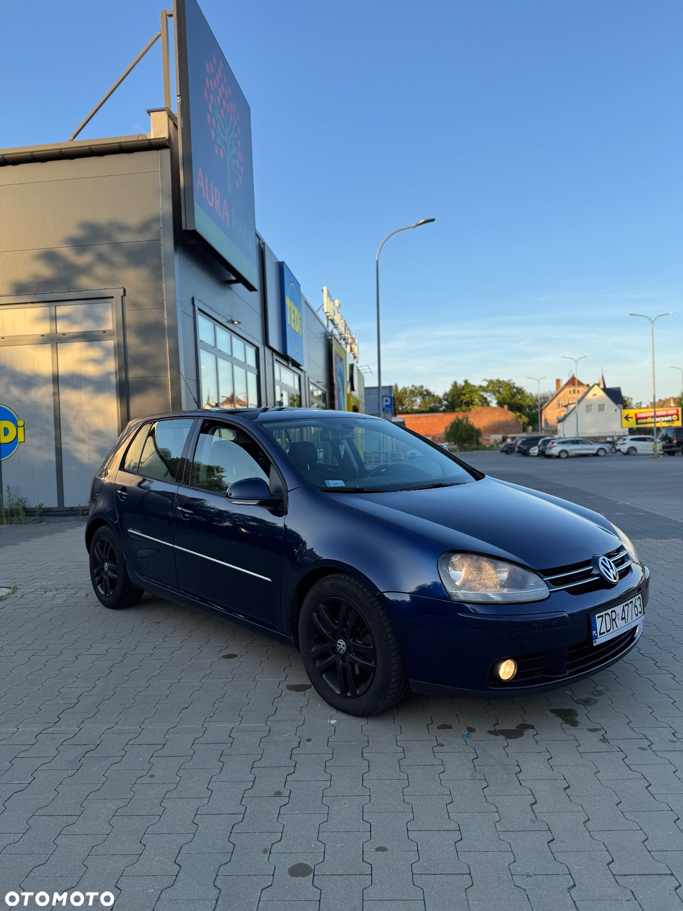 Volkswagen Golf V 2.0 TDI Comfortline - 2