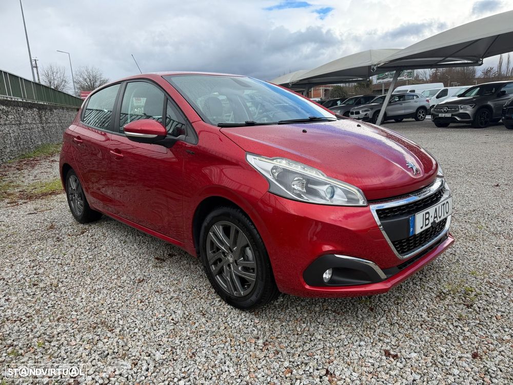 Peugeot 208 1.2 PureTech Signature - 3