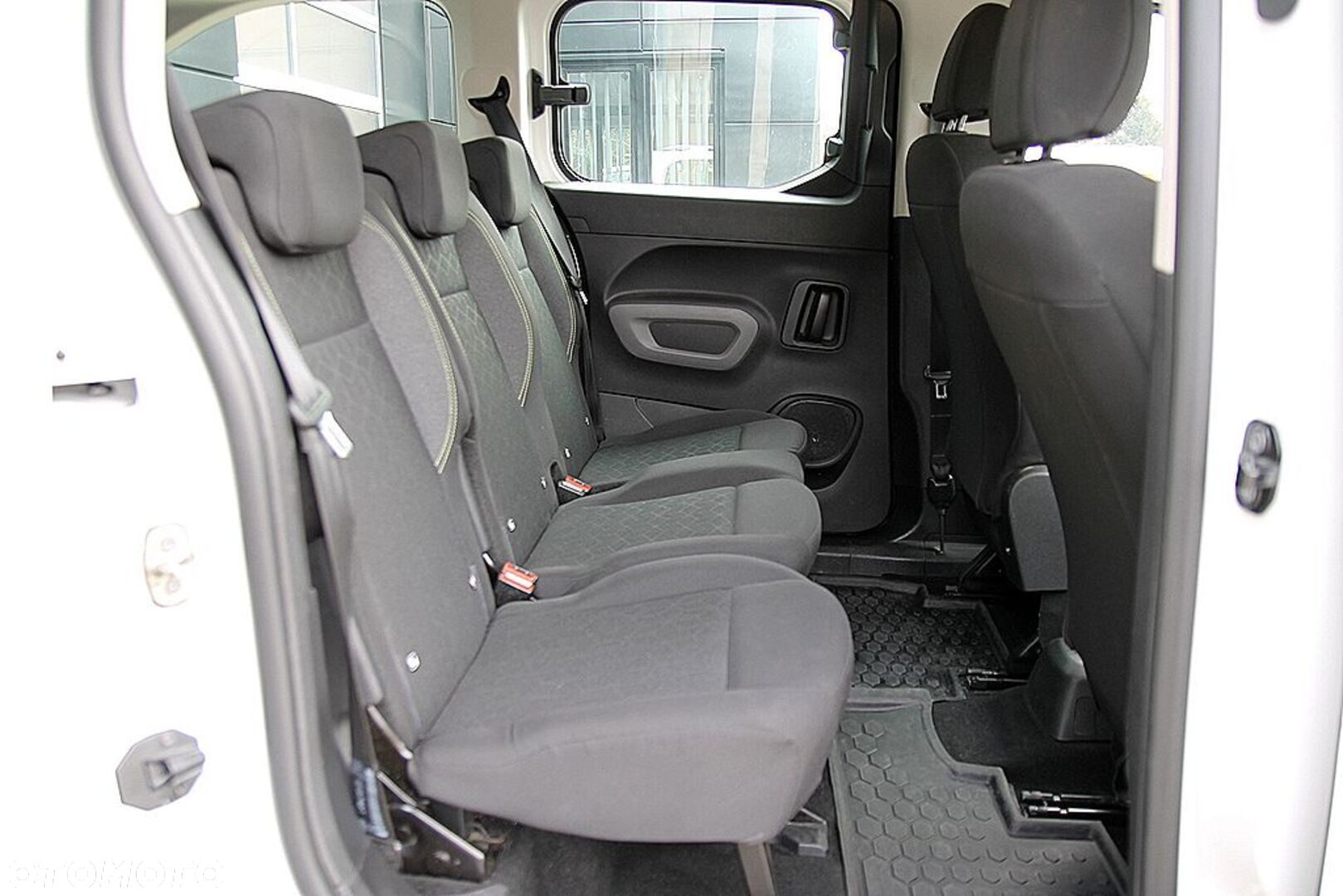 Peugeot Rifter - 24