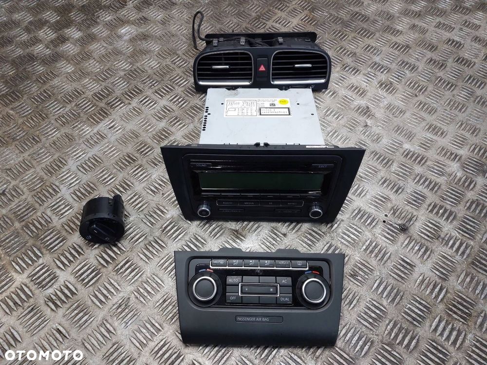 RADIO ODTWARZACZ + PANEL NAWIEWU RAMKA GOLF VI 5K0907044AJ 1K0035186AA - 1