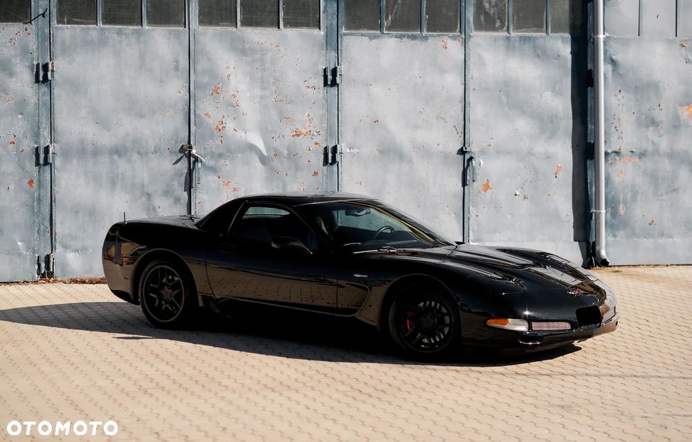 Chevrolet Corvette - 13