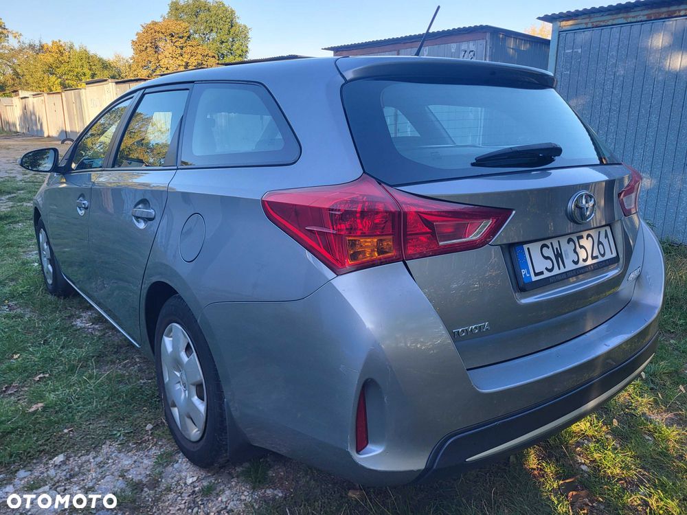 Toyota Auris - 4