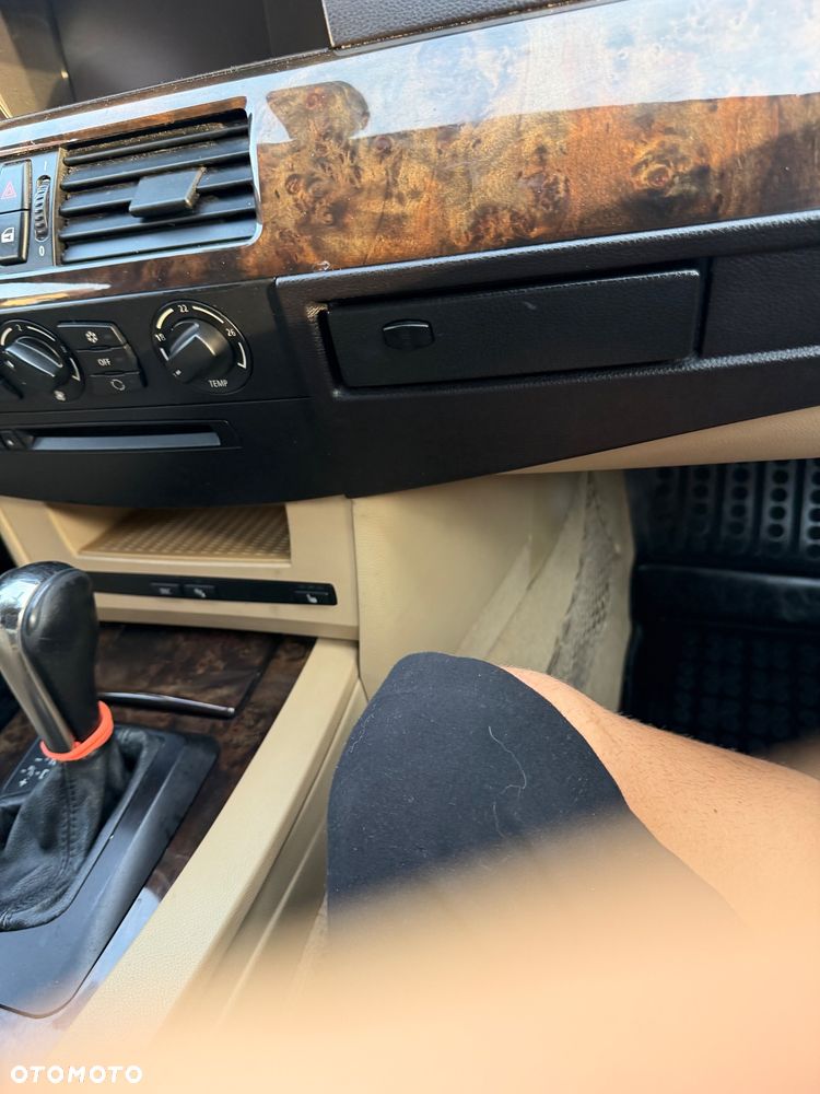 BMW Seria 5 - 32