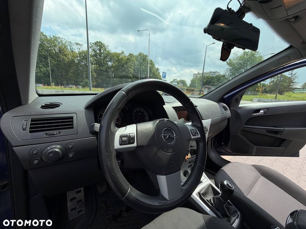 Opel Astra 1.7 CDTI - 19