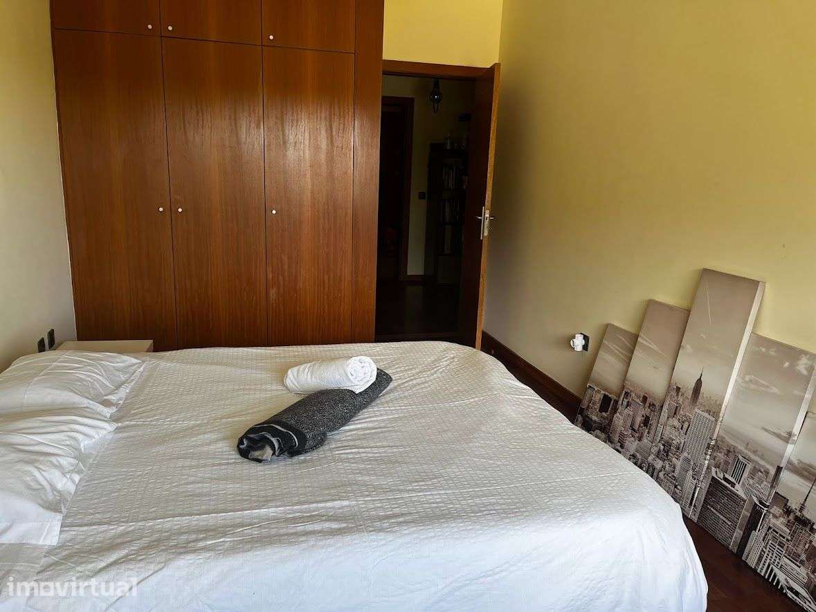 Quarto em apartamento familiar, vistas jardim - Grande imagem: 3/5