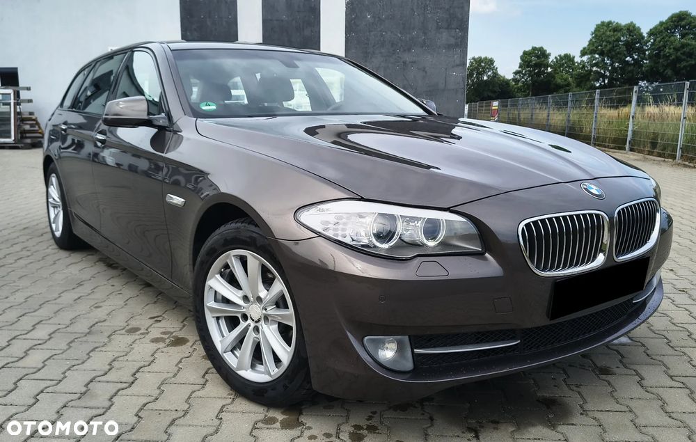 BMW Seria 5 520d Luxury Line - 2