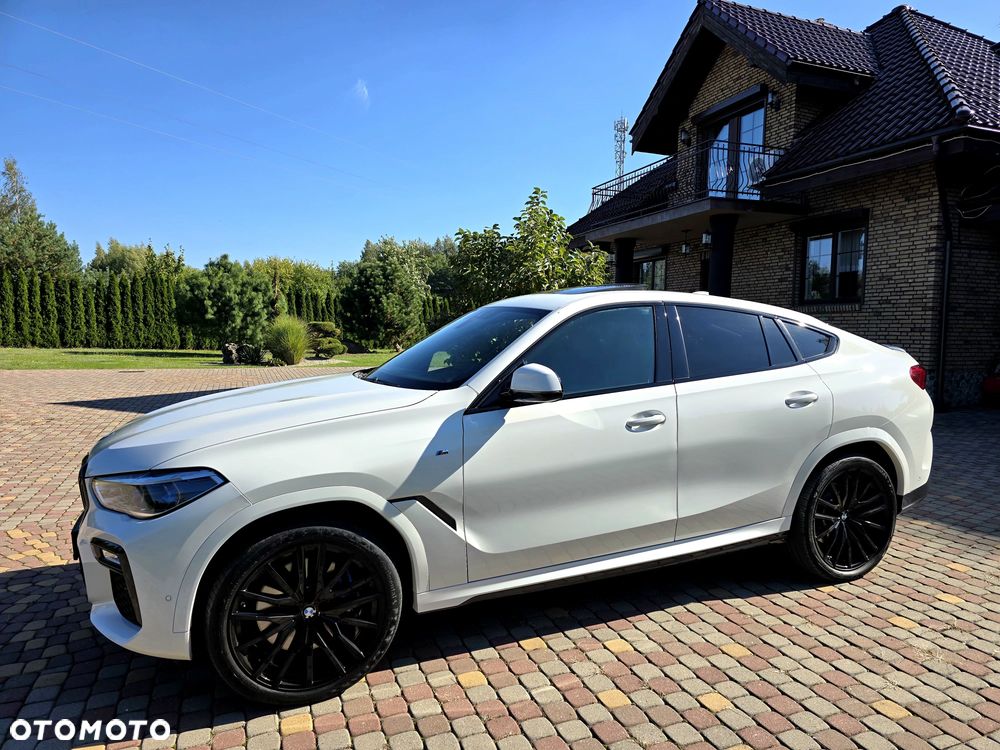 BMW X6 xDrive40d mHEV - 18