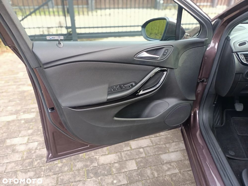 Opel Astra 1.4 Turbo Dynamic - 23