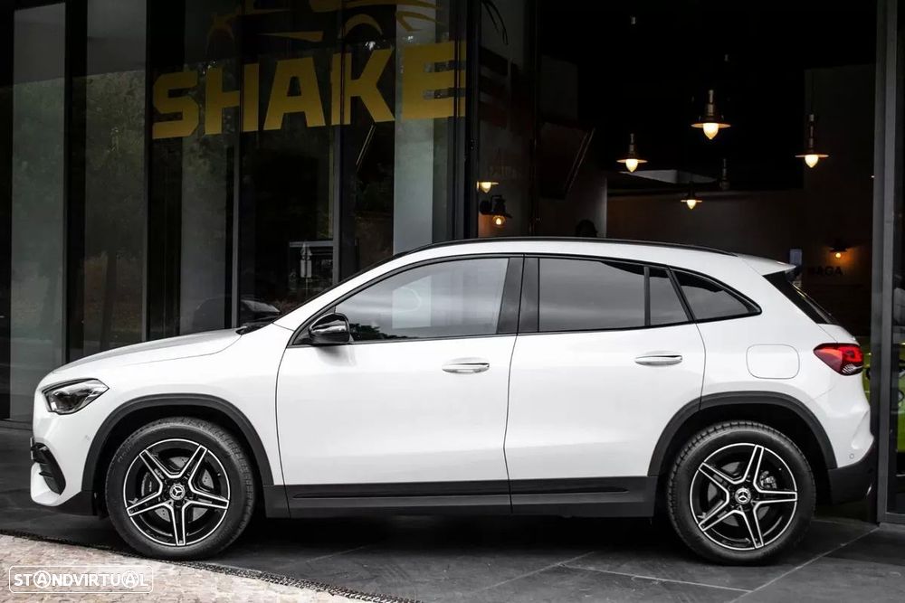 Mercedes-Benz GLA 250 e AMG Line - 2