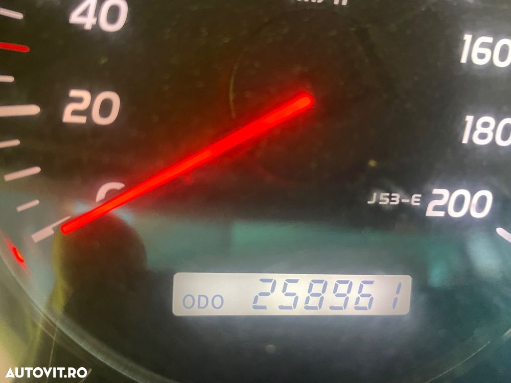 Toyota Land Cruiser - 3