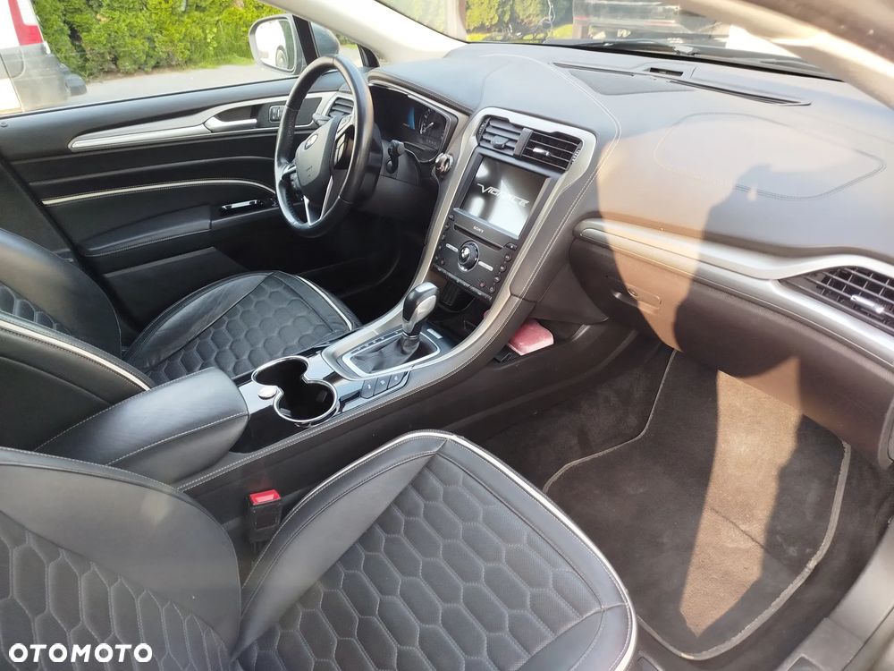 Ford Mondeo - 12