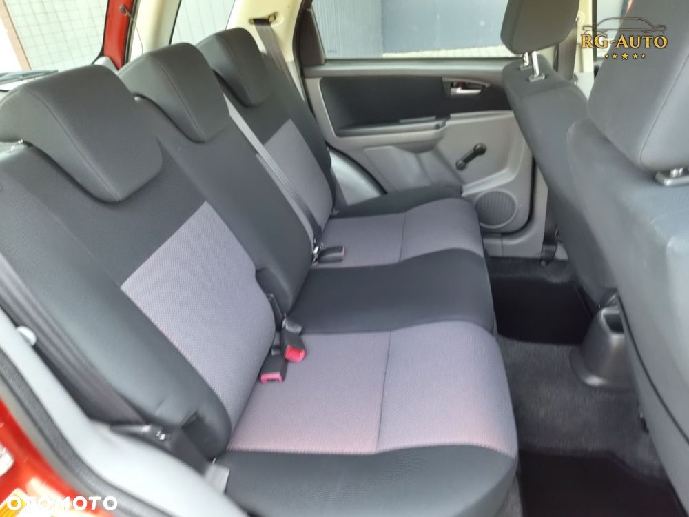 Suzuki SX4 - 30