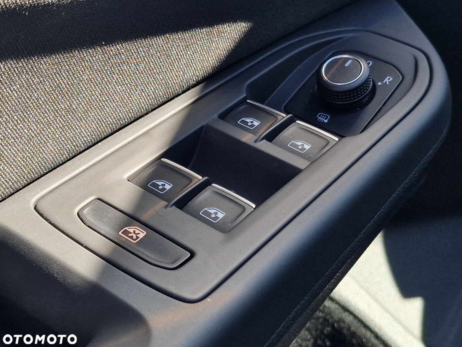 Volkswagen Golf - 21
