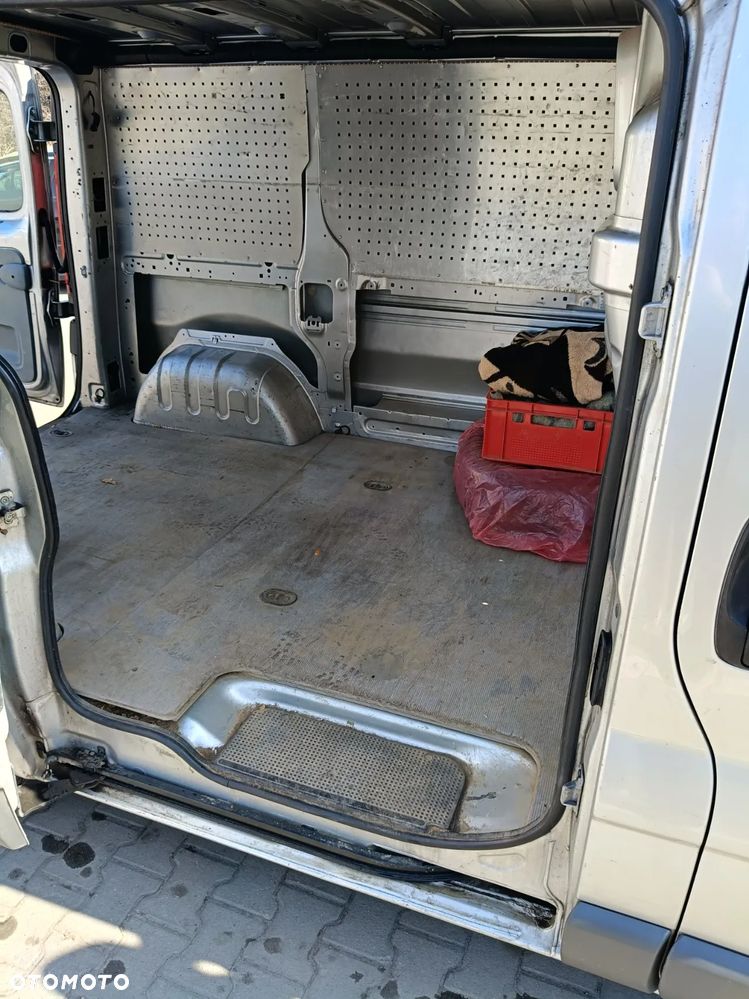 Opel VIVARO - 15