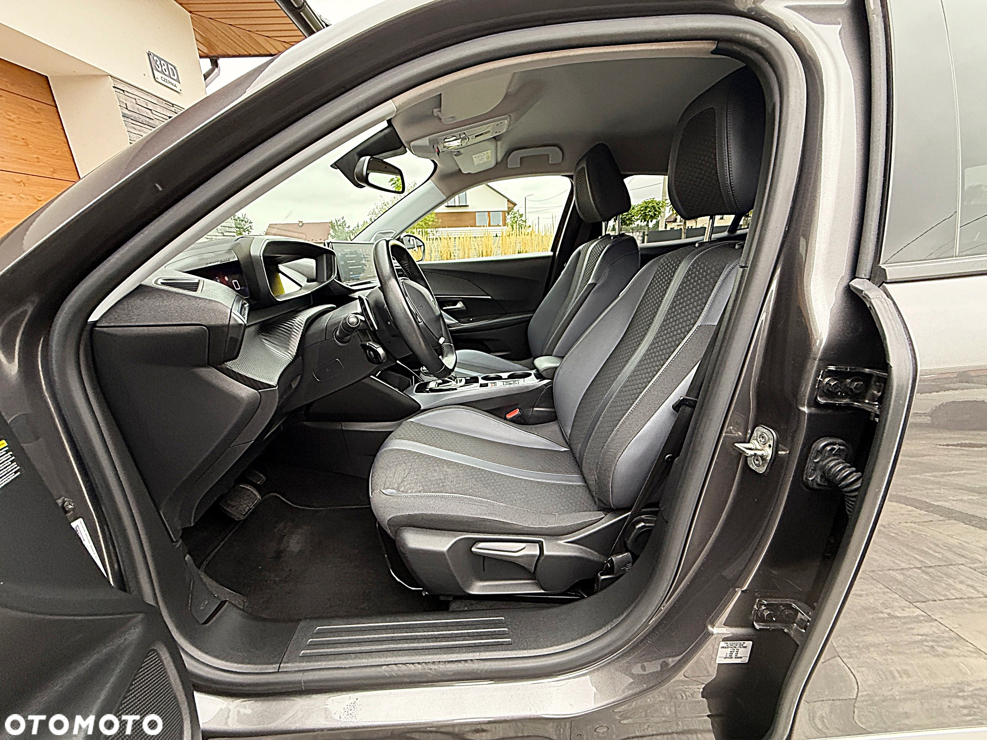 Peugeot 2008 1.5 BlueHDi Allure Pack S&S EAT8 - 16