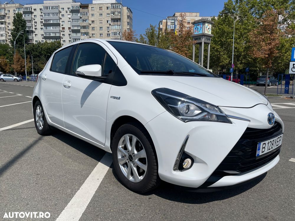 Toyota Yaris 1.5 VVT-i HSD Sol - 1