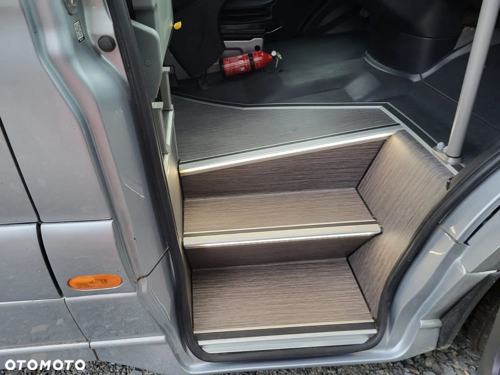 Mercedes-Benz Sprinter - 10
