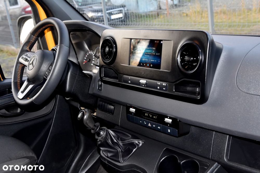 Mercedes-Benz SPRINTER - 17