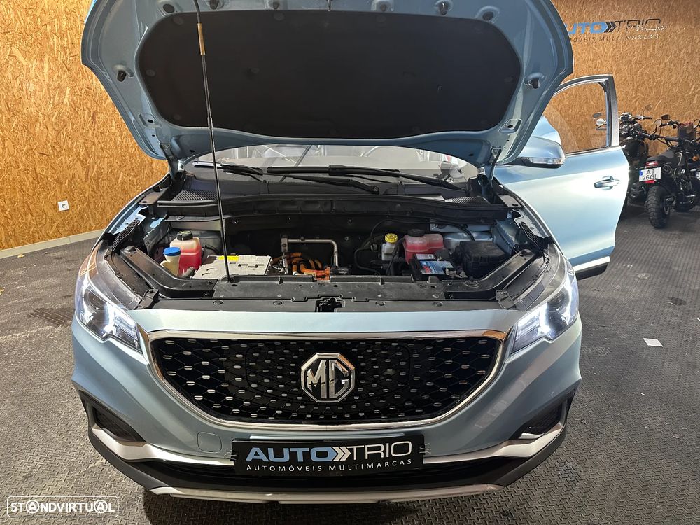 MG ZS EV Luxury - 13