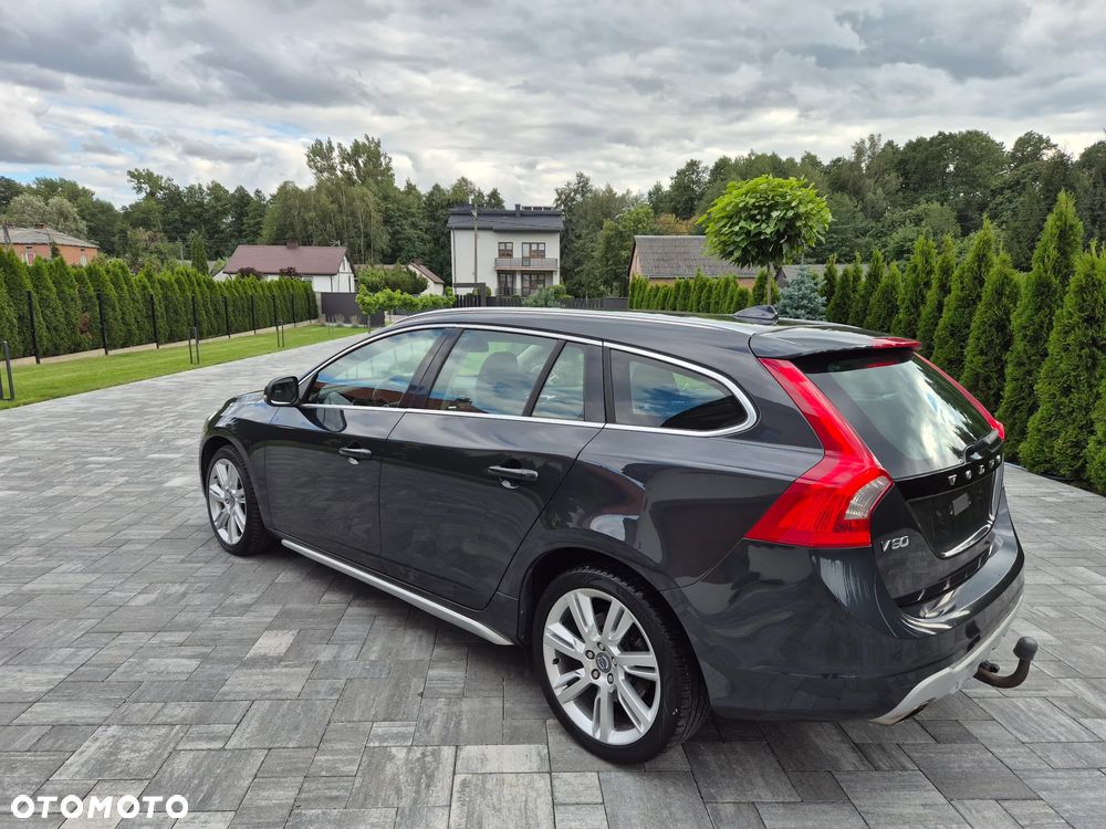 Volvo V60 T4 Summum - 16