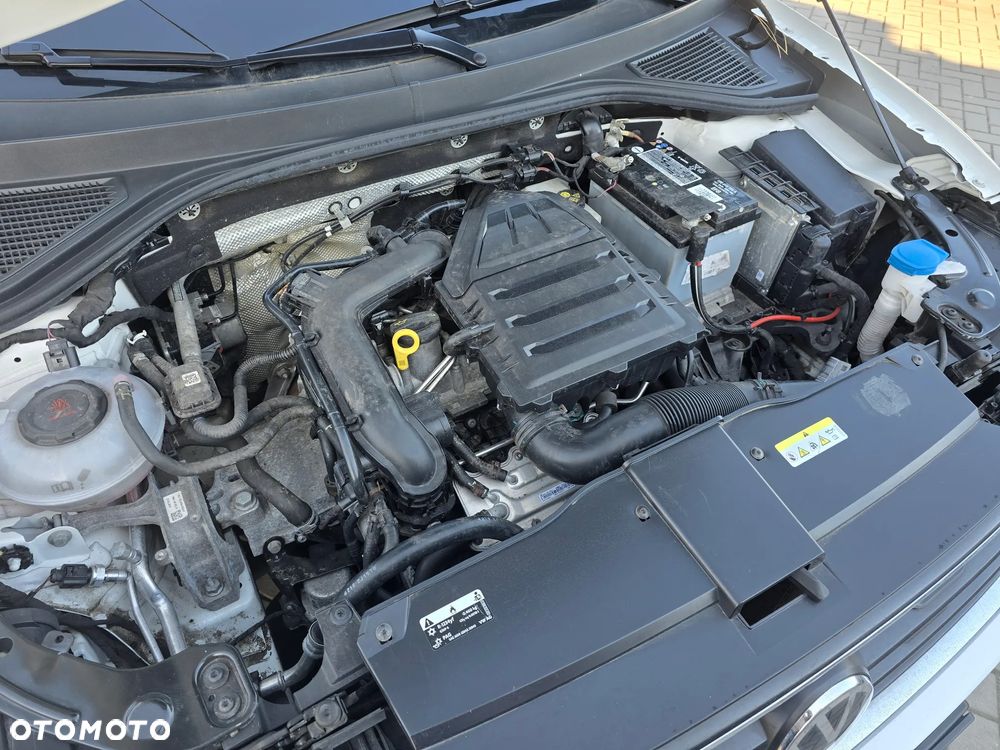 Volkswagen T-Roc - 16