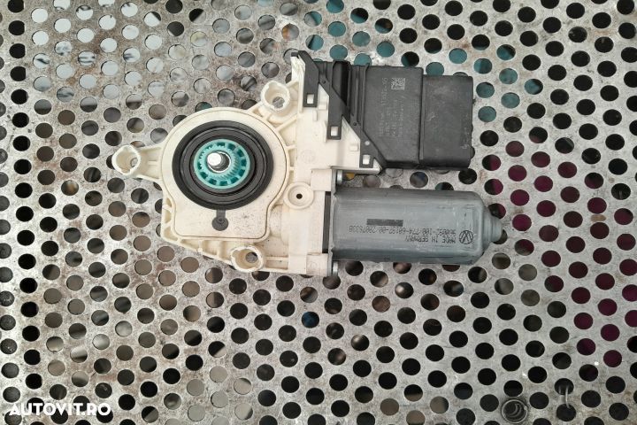 Motoras macara geam spate dreapta 1K0959704 Volkswagen VW Passat B6 [ - 1