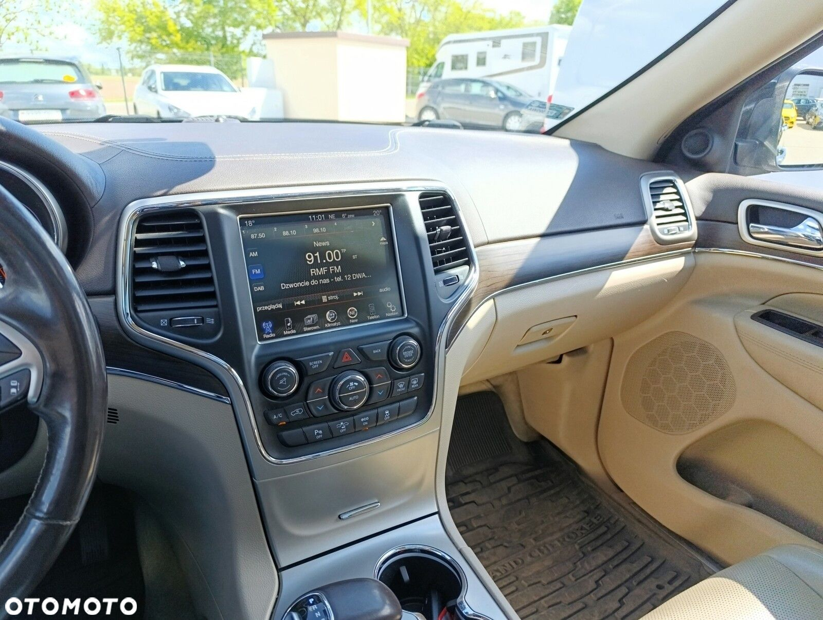 Jeep Grand Cherokee - 11