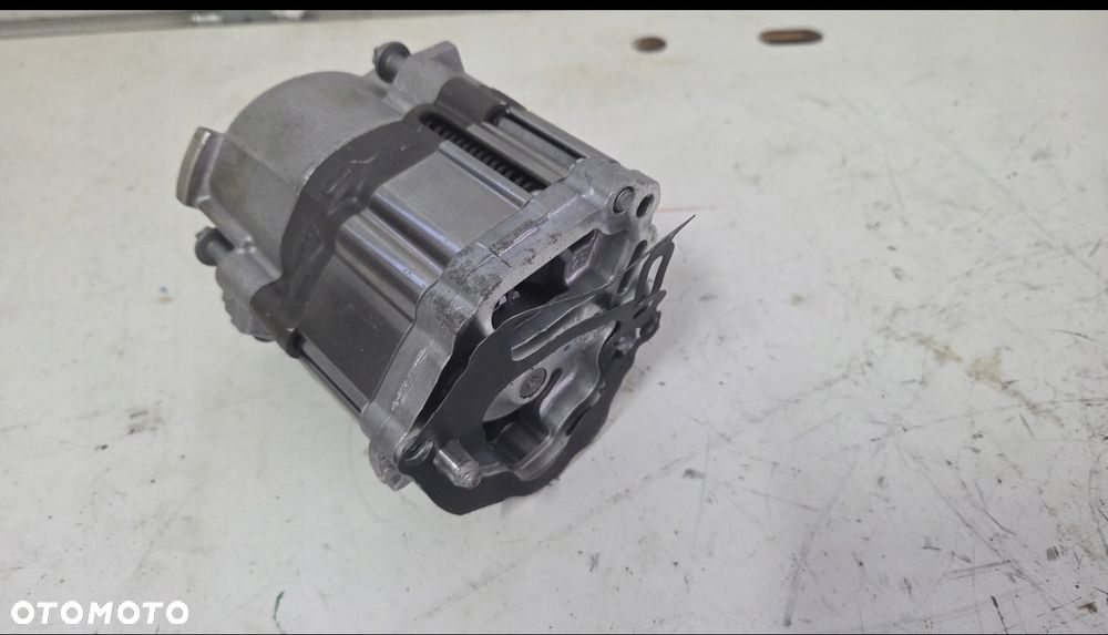 Pompa oleju olejowa Mercedes w205 A6541802501 - 1