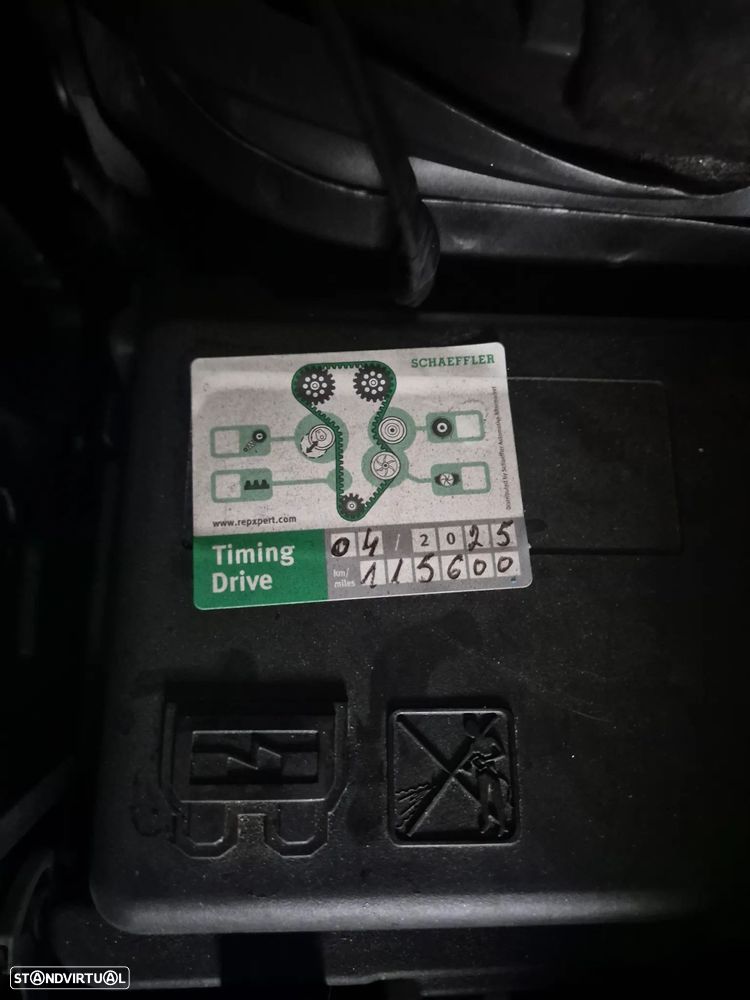 Peugeot 2008 1.2 PureTech Allure - 7