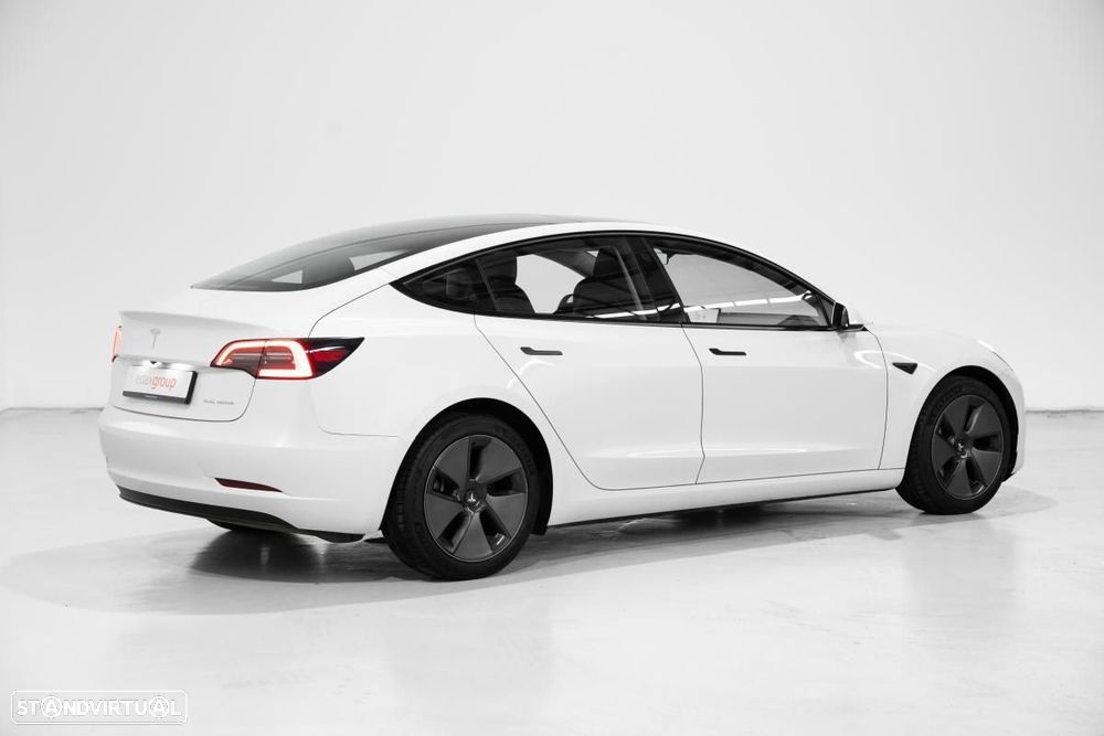Tesla Model 3 Long-Range Dual Motor AWD - 4