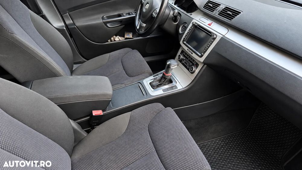 Volkswagen Passat 2010 photo 2