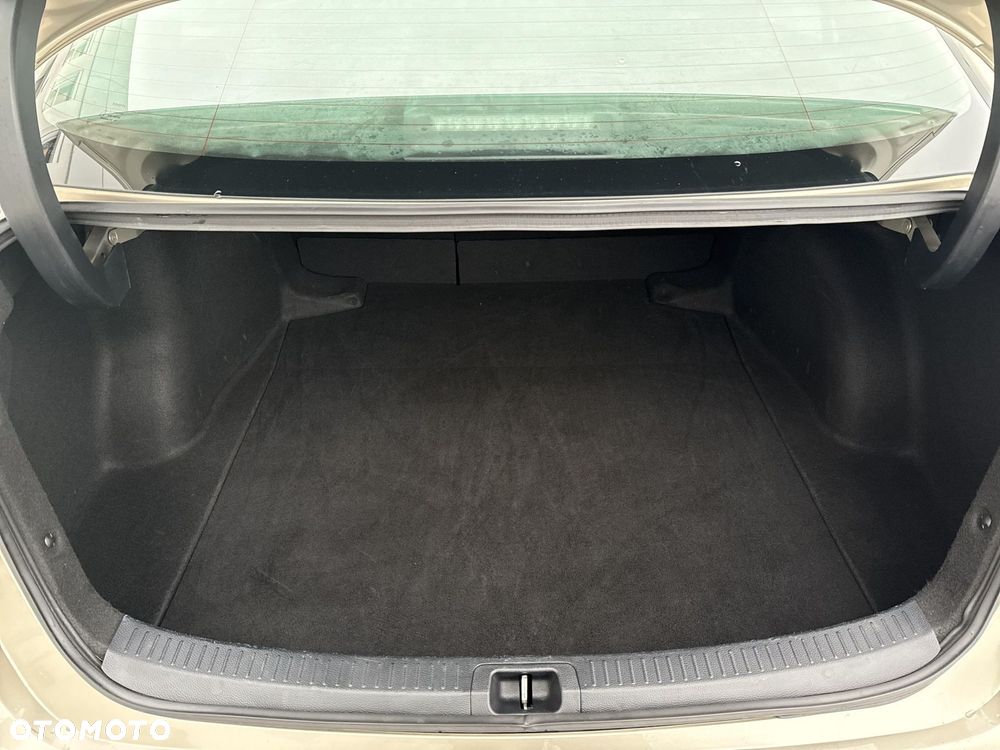 Toyota Corolla 1.5 Comfort - 11