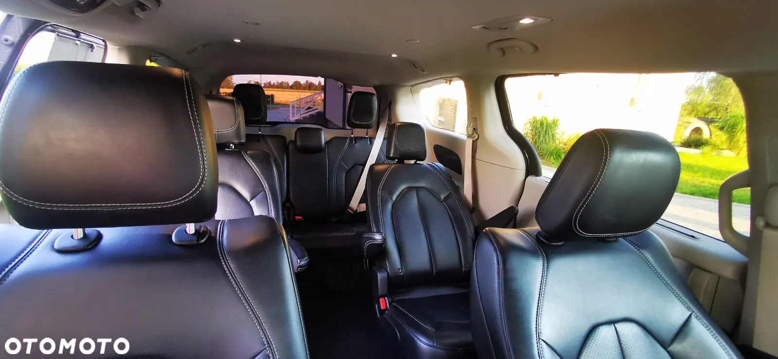 Chrysler Pacifica - 20