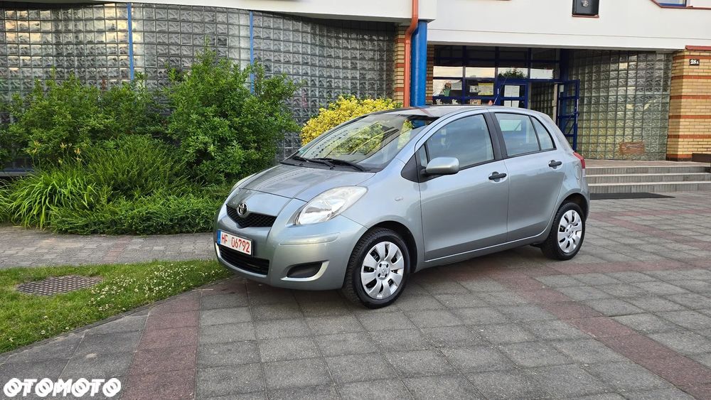 Toyota Yaris - 36