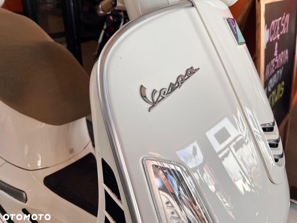 Piaggio Vespa - 18