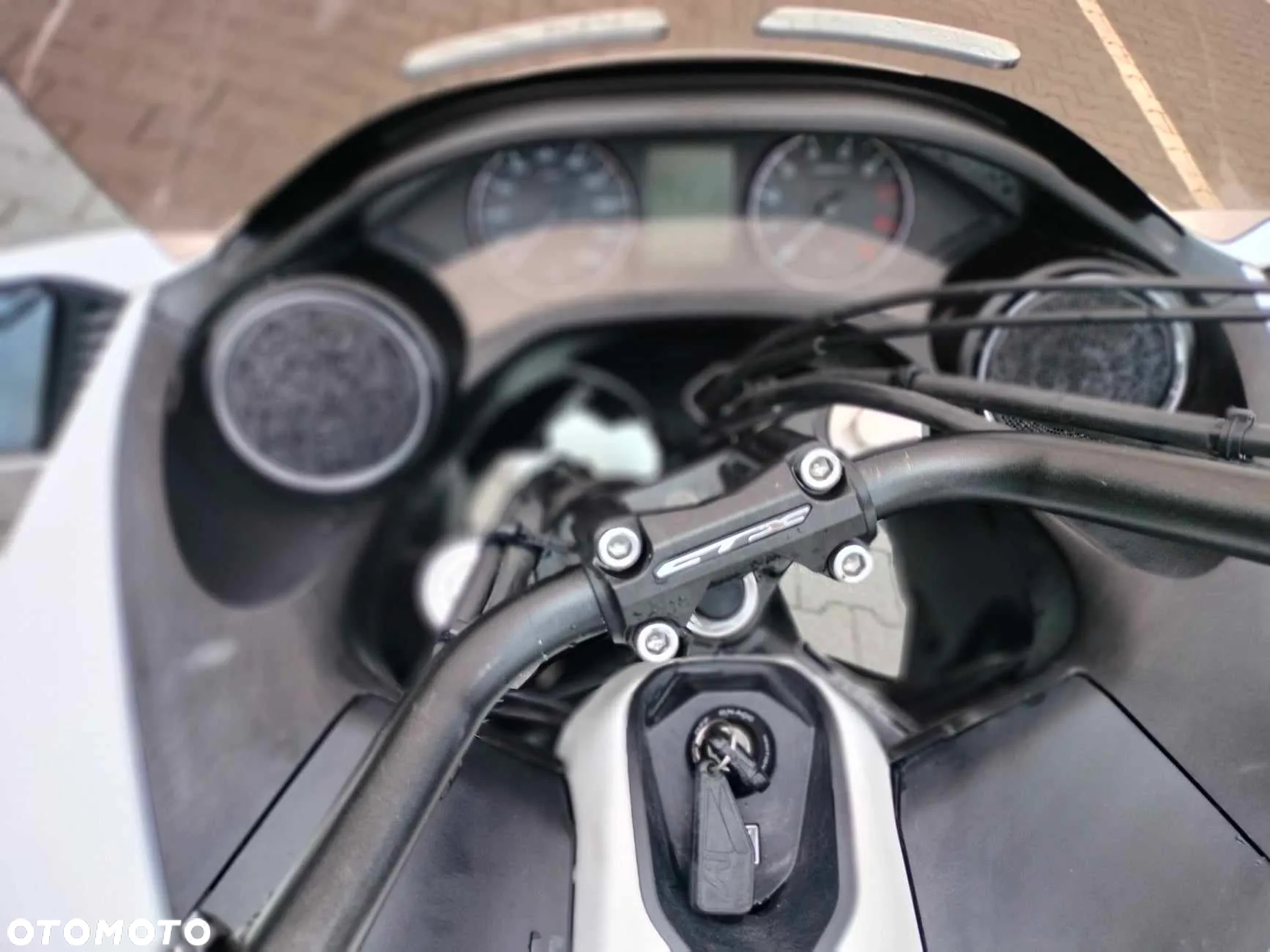 Honda CTX - 10