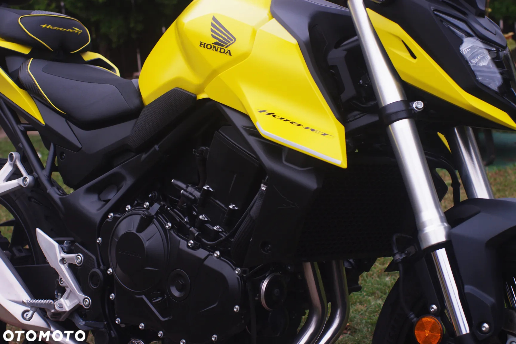 Honda CB - 12