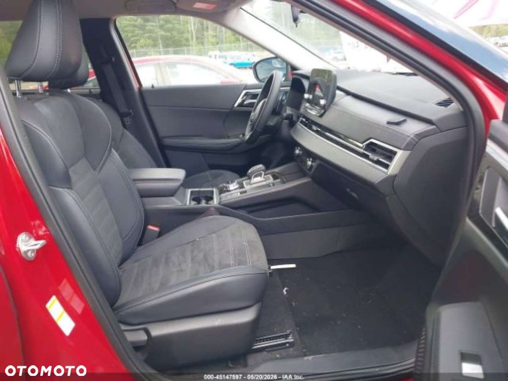 Mitsubishi Outlander - 10