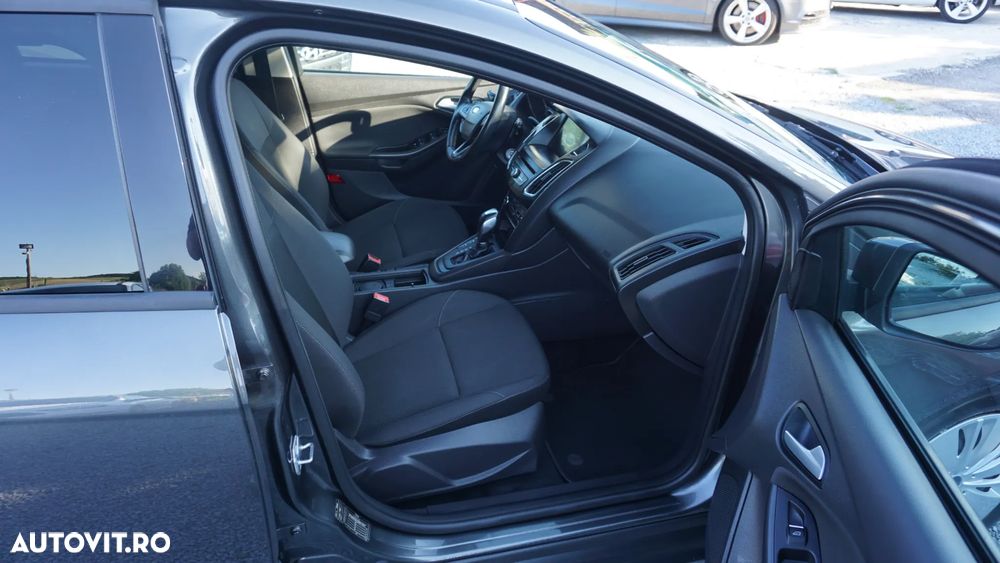 Ford Focus 1.5 TDCi DPF Start-Stopp-System Aut. Business - 11