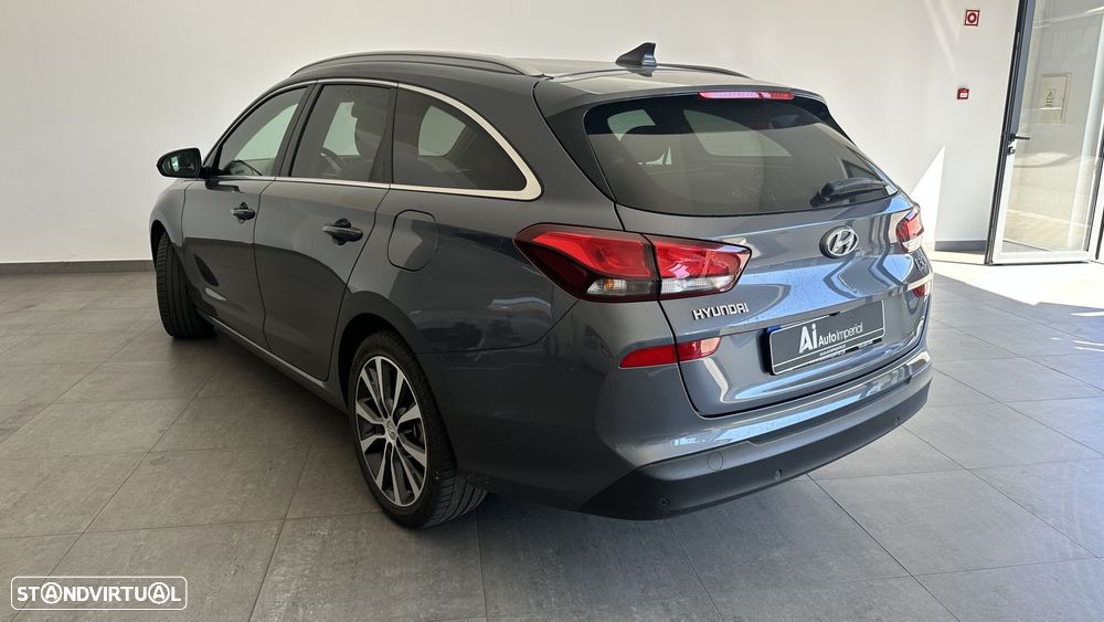 Hyundai i30 SW 1.6 CRDi Blue Comfort Auto AC+J17 - 13