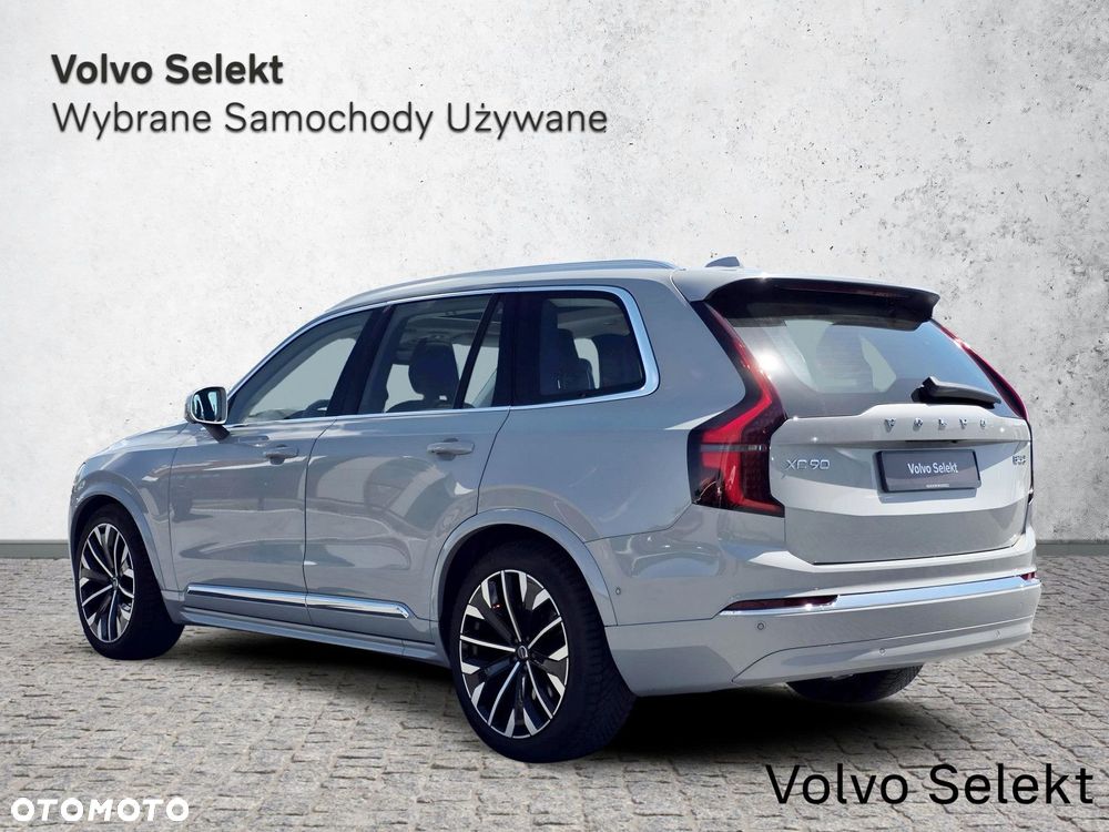 Volvo XC 90 - 8
