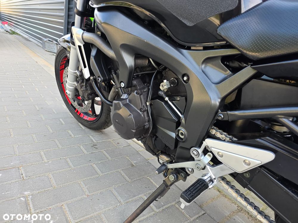 Yamaha FZ6 - 11
