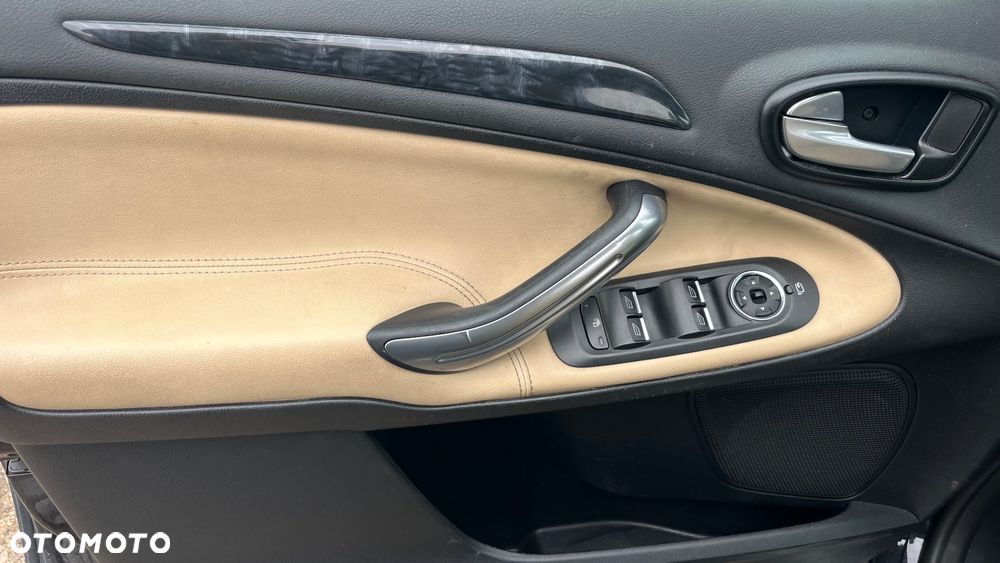 Ford Galaxy - 20