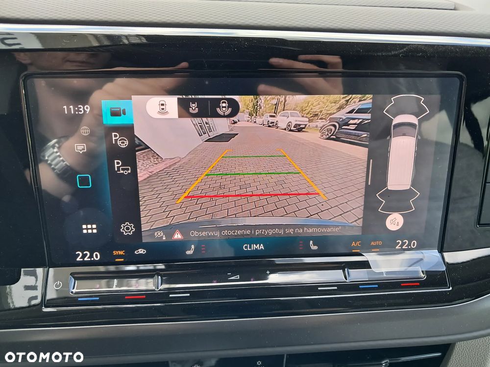 Volkswagen Multivan - 22