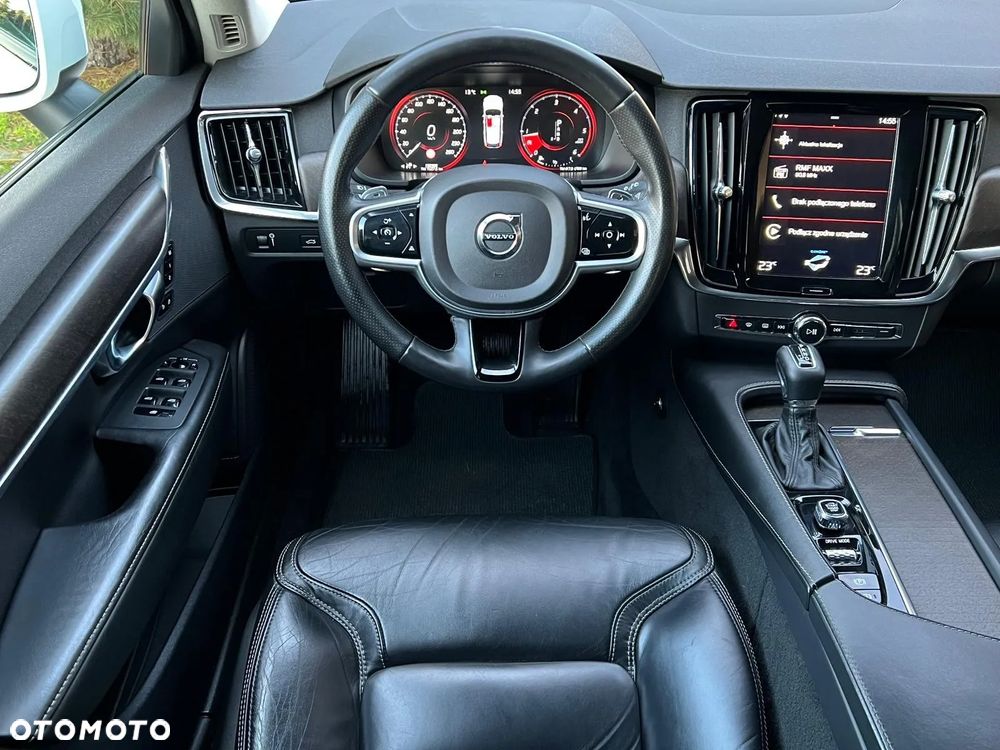 Volvo V90 Cross Country D5 AWD Pro - 26