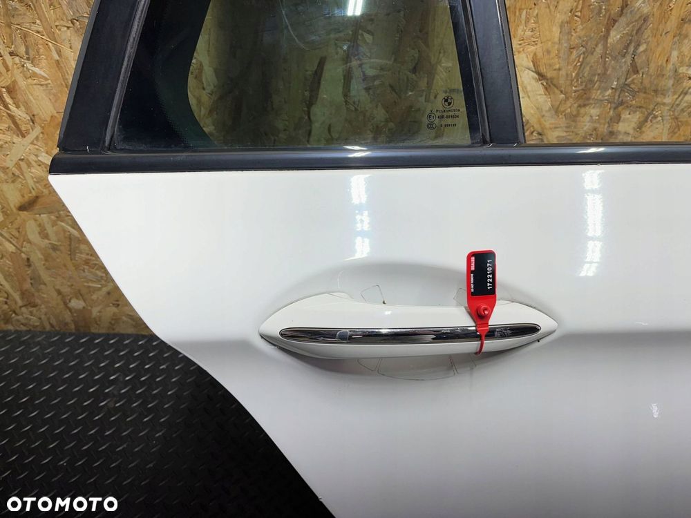 bmw 5 f10 f11 2015 tył strona prawa drzwi tylne a300 alpineweiss - 4