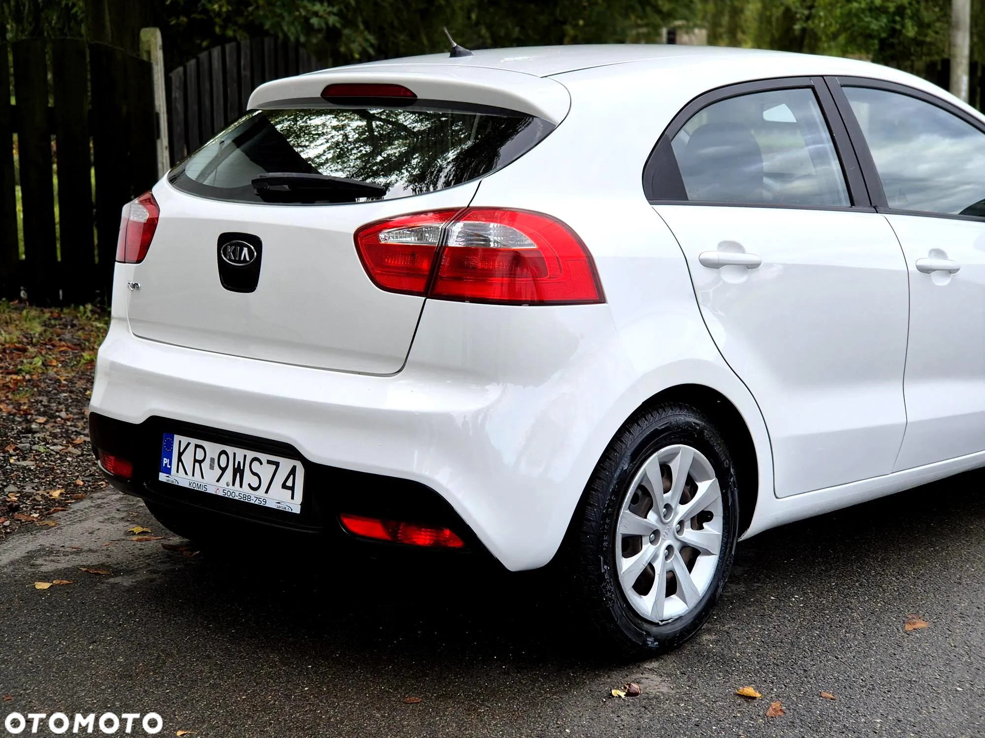 Kia Rio 1.2 L - 11