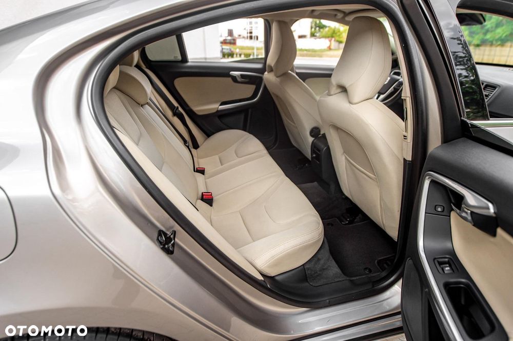 Volvo S60 - 34