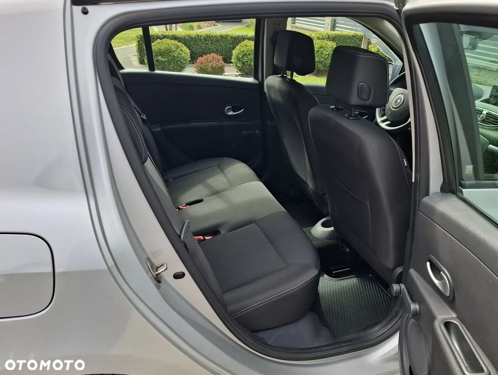 Renault Clio 1.2 16V TCE Dwudziestka - 13